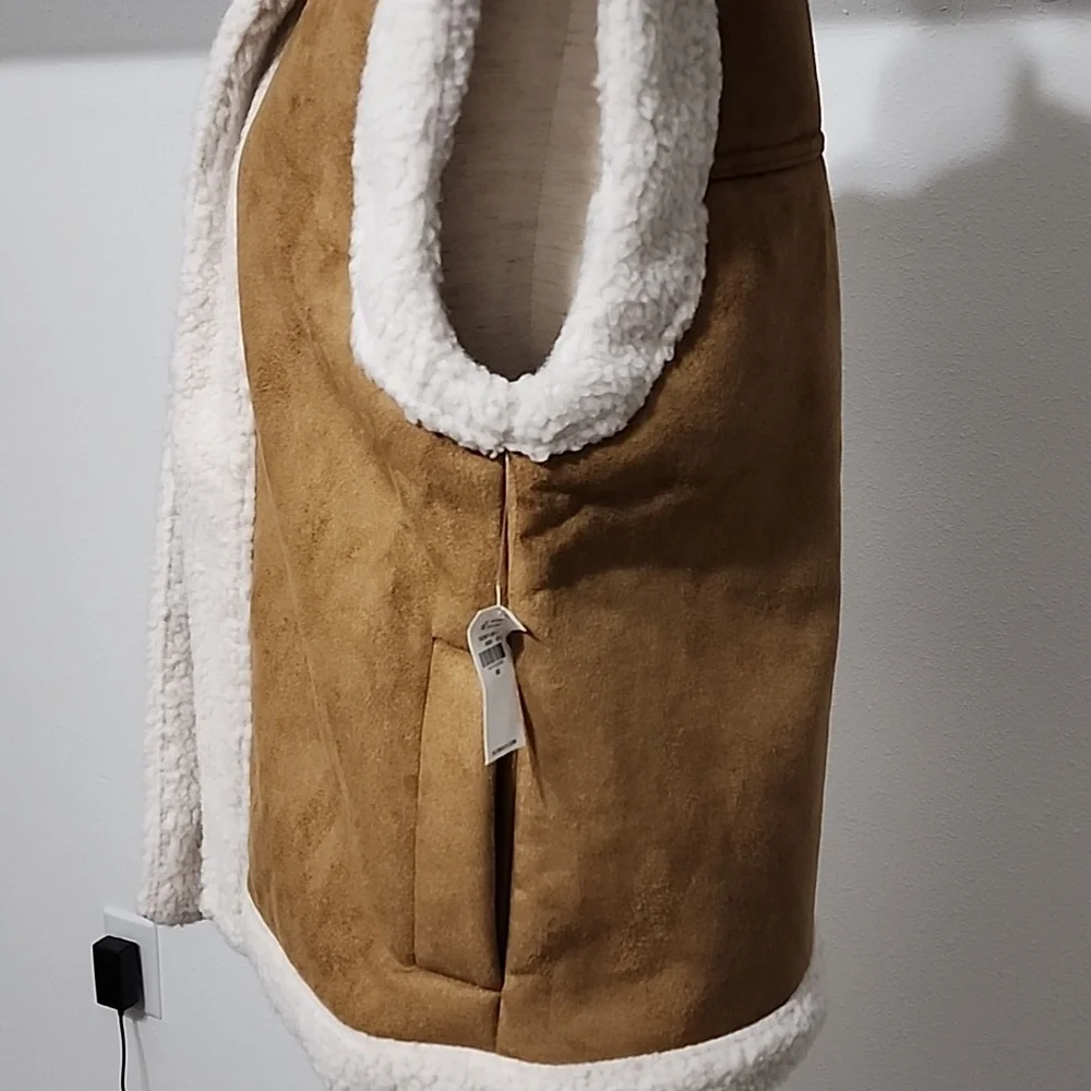 Faux Suede SHERPA LINED WOMEN'S VEST - Picture 7 of 11